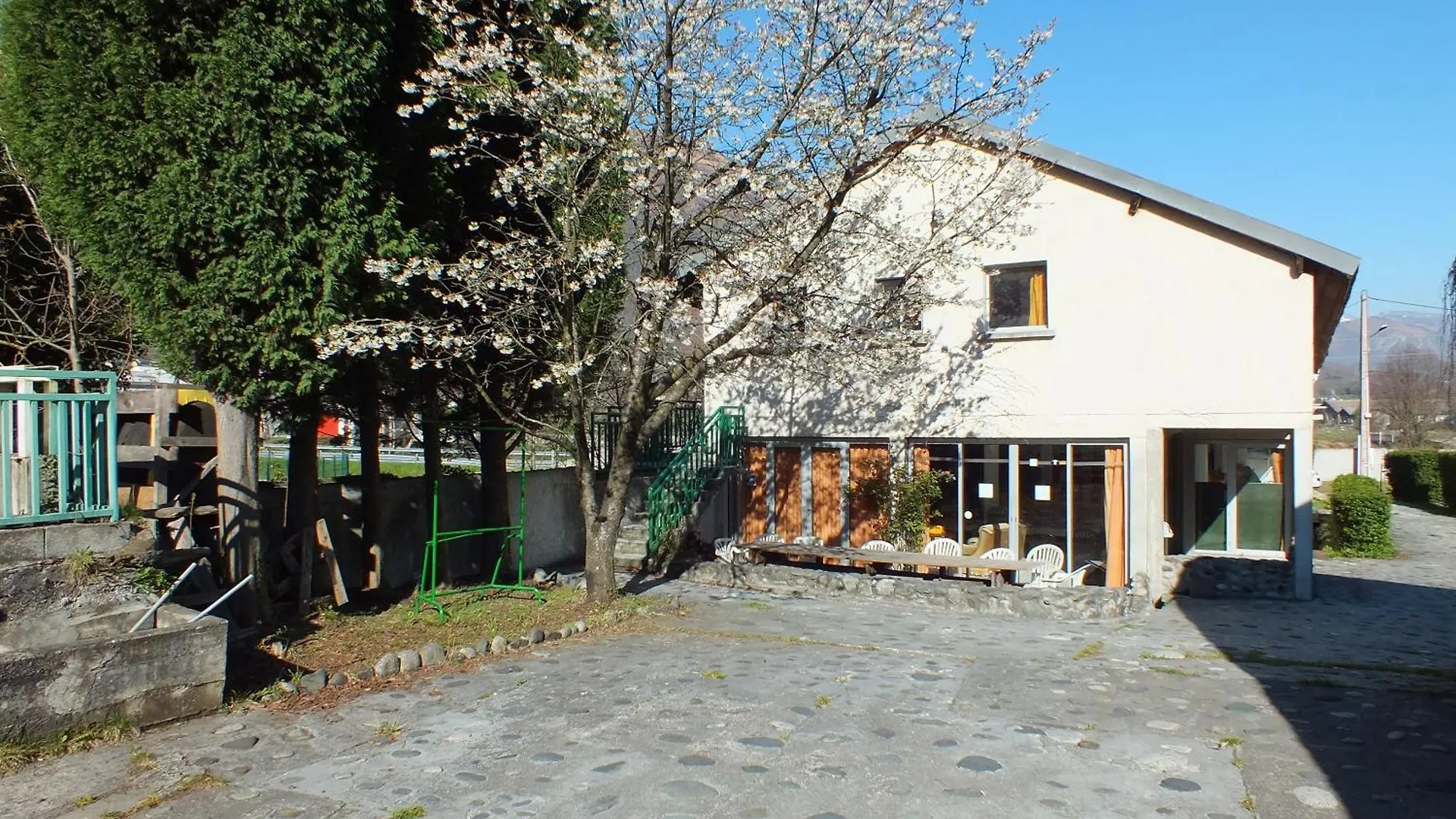 Relais D'Isaby Hostel Villelongue France